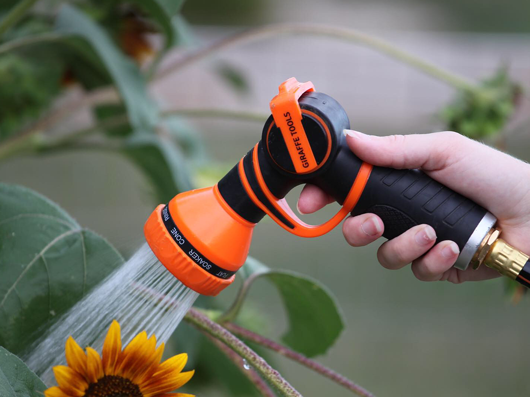 Retractable Garden Hose Reel: A Must-Have for Every Gardener's Toolkit